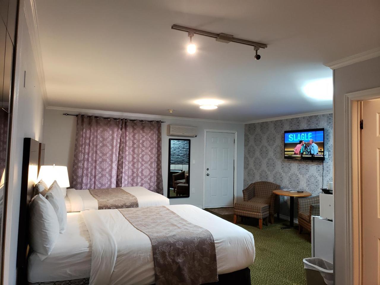 Regency Inn & Suites Cornwall Ngoại thất bức ảnh